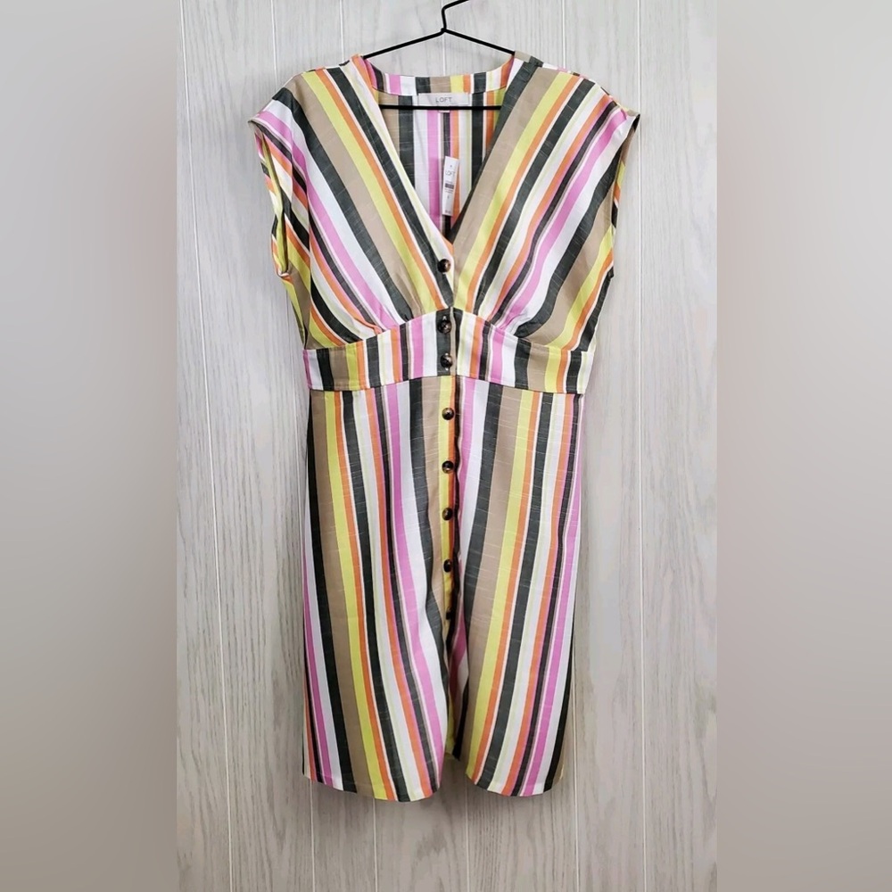 Loft Size 10 Button Down Dress Like New! PTP 22/Length 40 (Tags not included)